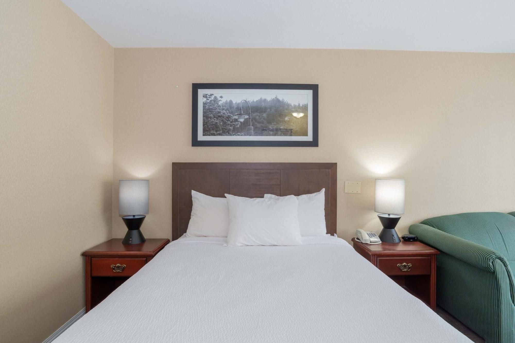 Sandman Hotel Castlegar Exterior photo